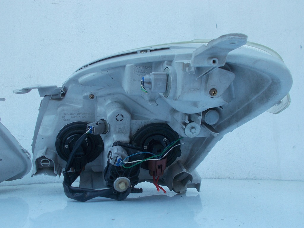 фото №11, Фара лампа toyota corolla verso 00-04 koito