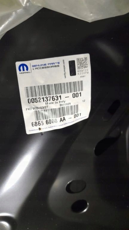 фото №8, Fiat 500 electric электрик капот двигателя 0052137631-001 nowa оригинал