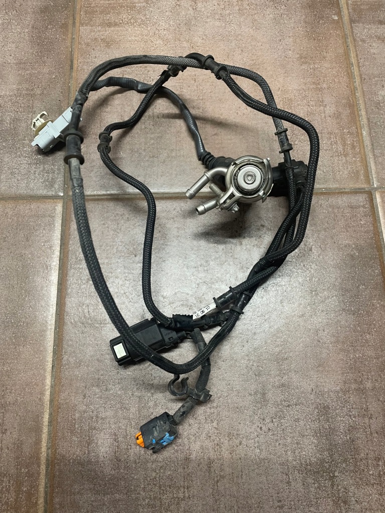 Купити Інжектор adblue форсунка renault 1,5dci 208995377r дроти