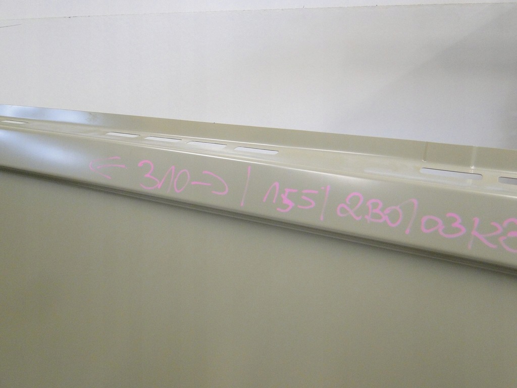 фото №11, Mercedes sprinter 910 крыло задний левый стена