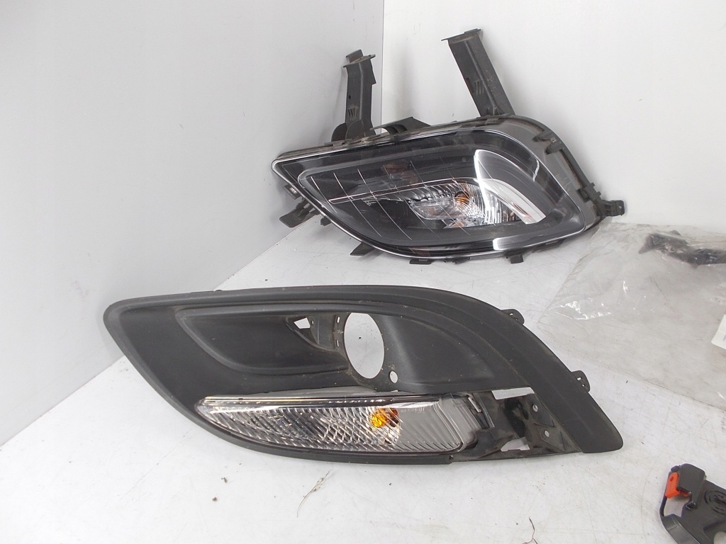 Поворотник решітка омивач astra iv рестайлінг Зі Шроту