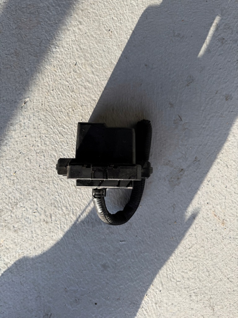 Купити Корпус корпус коробка запобіжників комплектна renault austral 243808345r