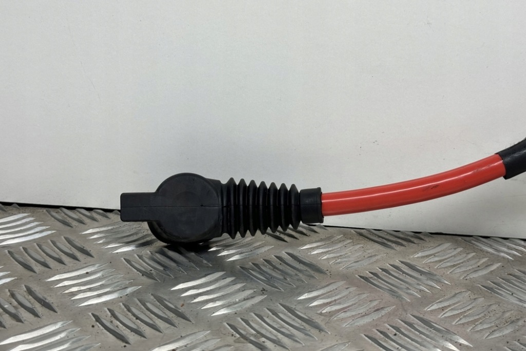 фото №10, Клемма плюсовая bmw 7 f01, f02 9217032 4.4l бензиновый 300kw 2010