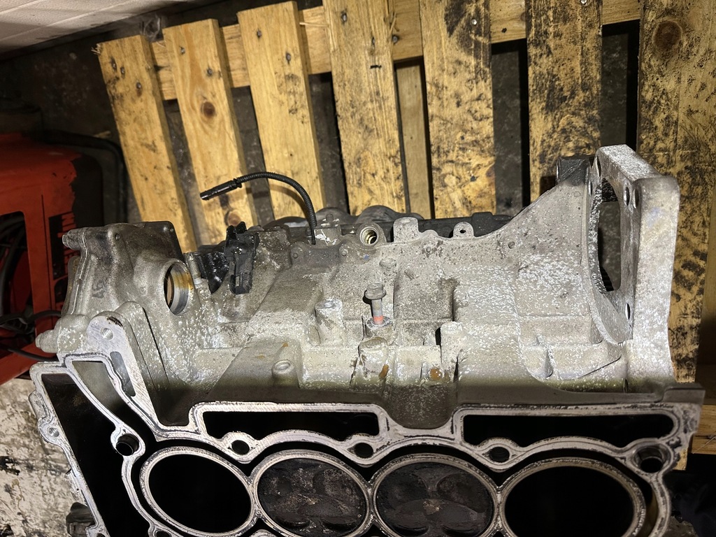 фото №11, Блок двигателя dół wał поршни peugeot 1.6 vti gu35