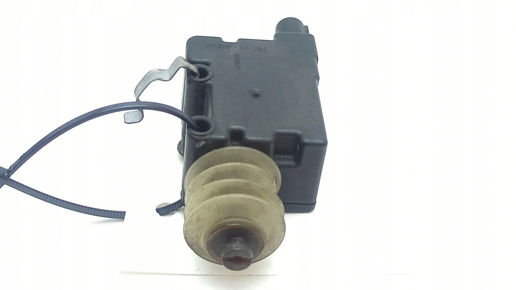 Bmw z4 e85 e86 2005 амортизатори кришка заливної пального Оригінал