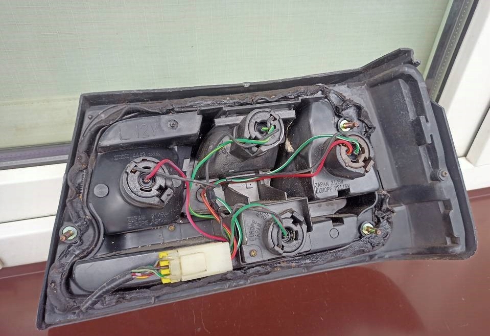 фото №6, Nissan sunny n13 лампа задняя задняя левая