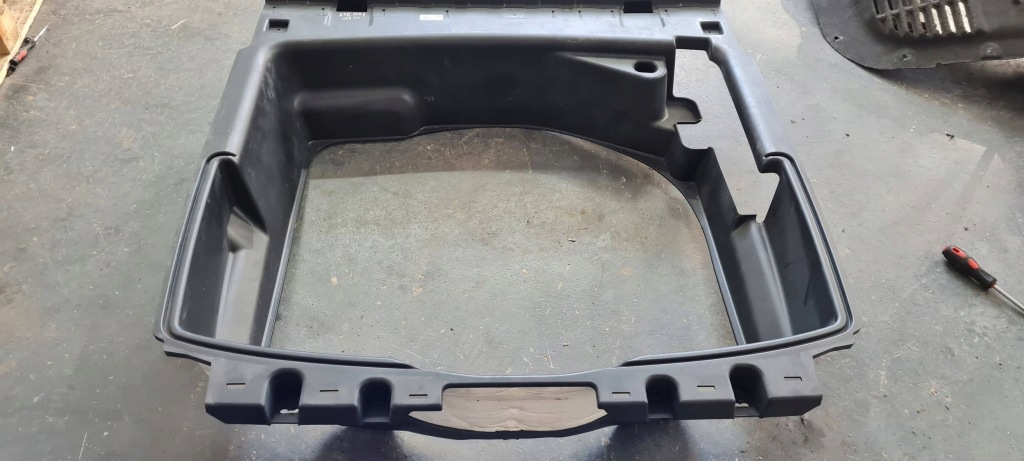 Купити Jeep grand cherokee wl 2022 вкладиш захист ніша багажника задній p68360209ac