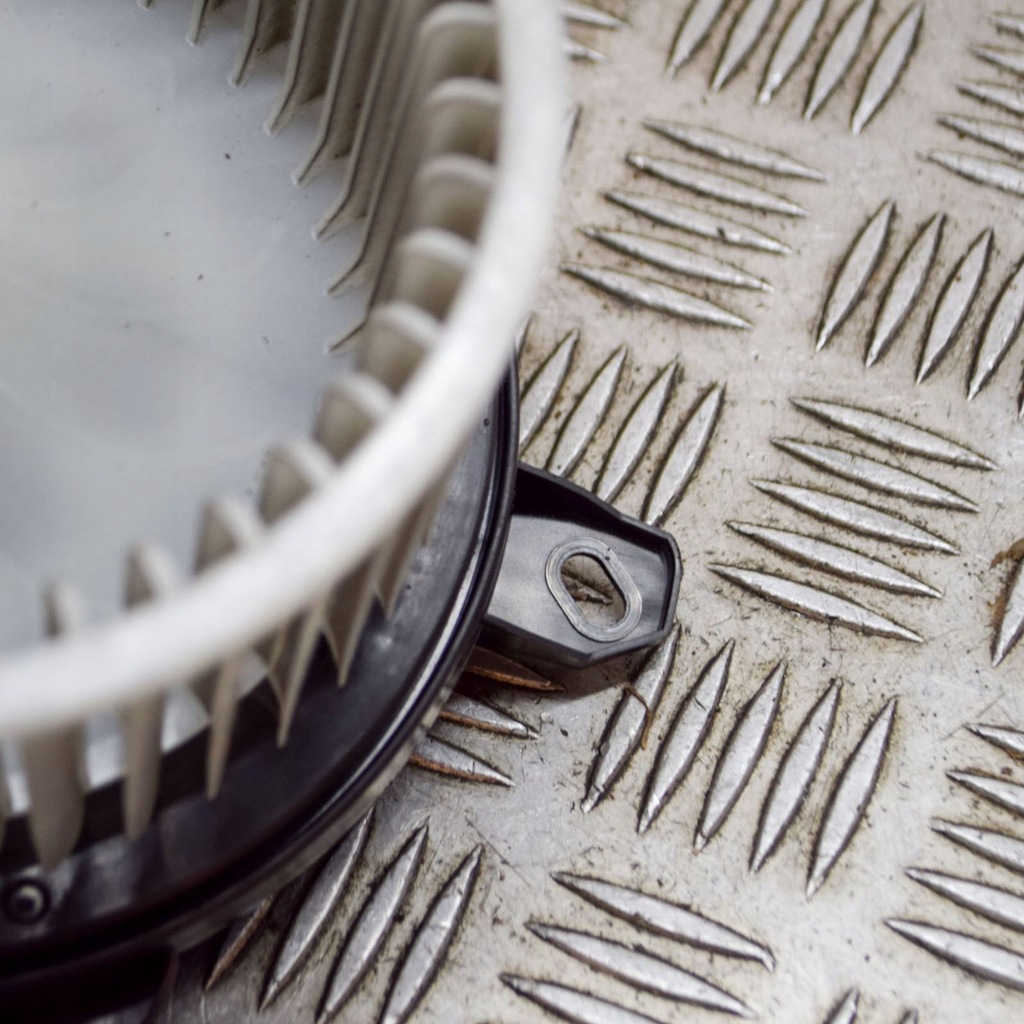 фото №7, Tesla model 3 2021 вентилятор обдув / воздуходувка