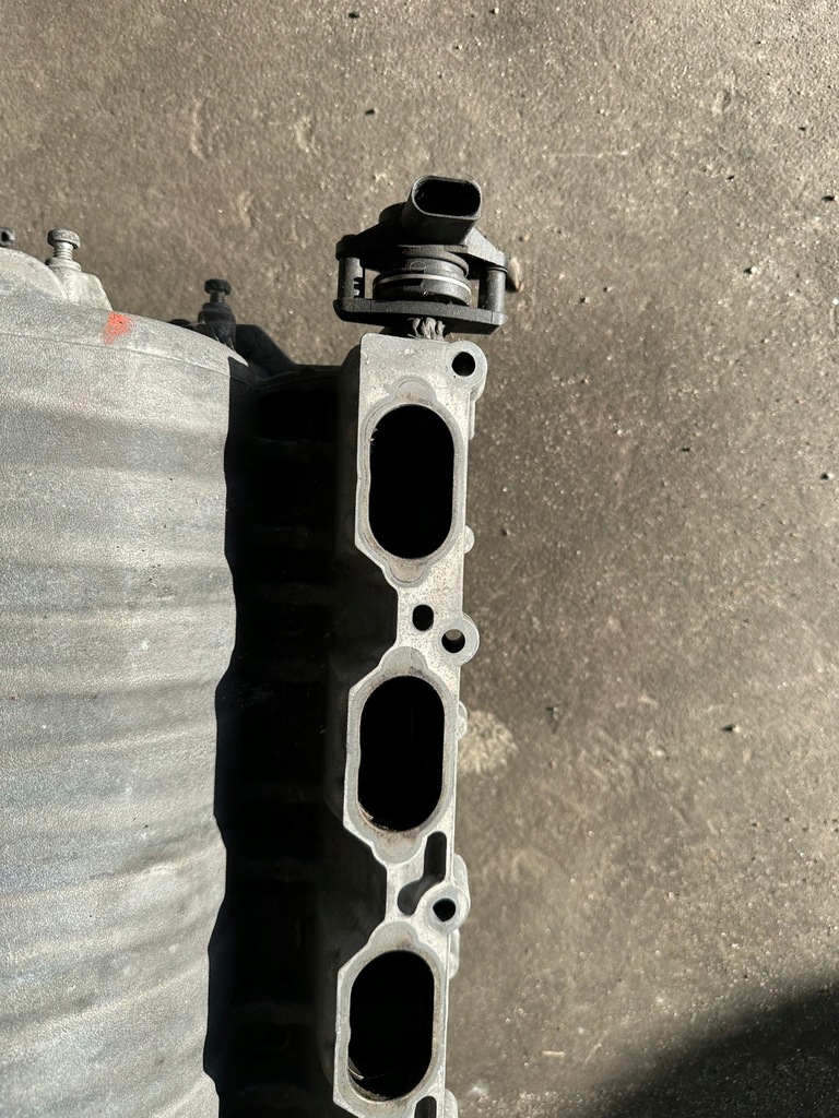 фото №11, Коллектор всасывающий audi s8 d3 5.2 fsi v10 bsm отсутствует крышка 07l133185c