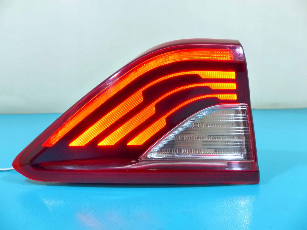 фото №1, Лампа задняя левая крышки led kia stonic 17-20