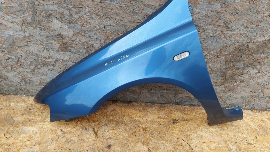 Крыло  левое  водителя fiat stilo 5d Недорого