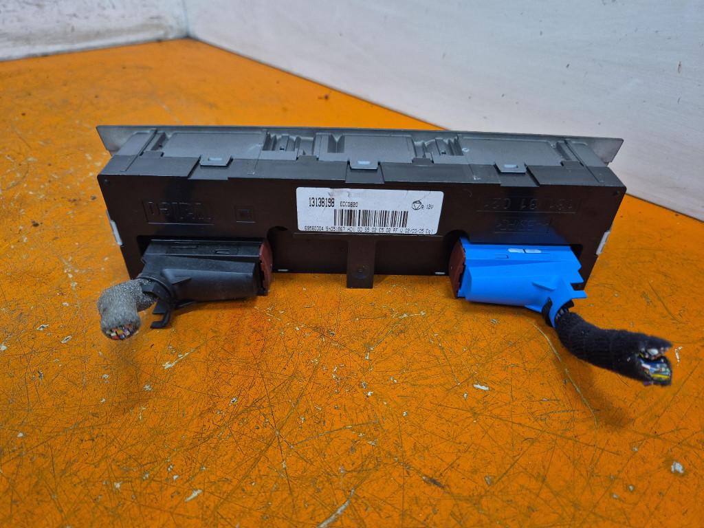 фото №5, Opel vectra c 02-05 панель кондиціонера обдув 13138198 z19dth