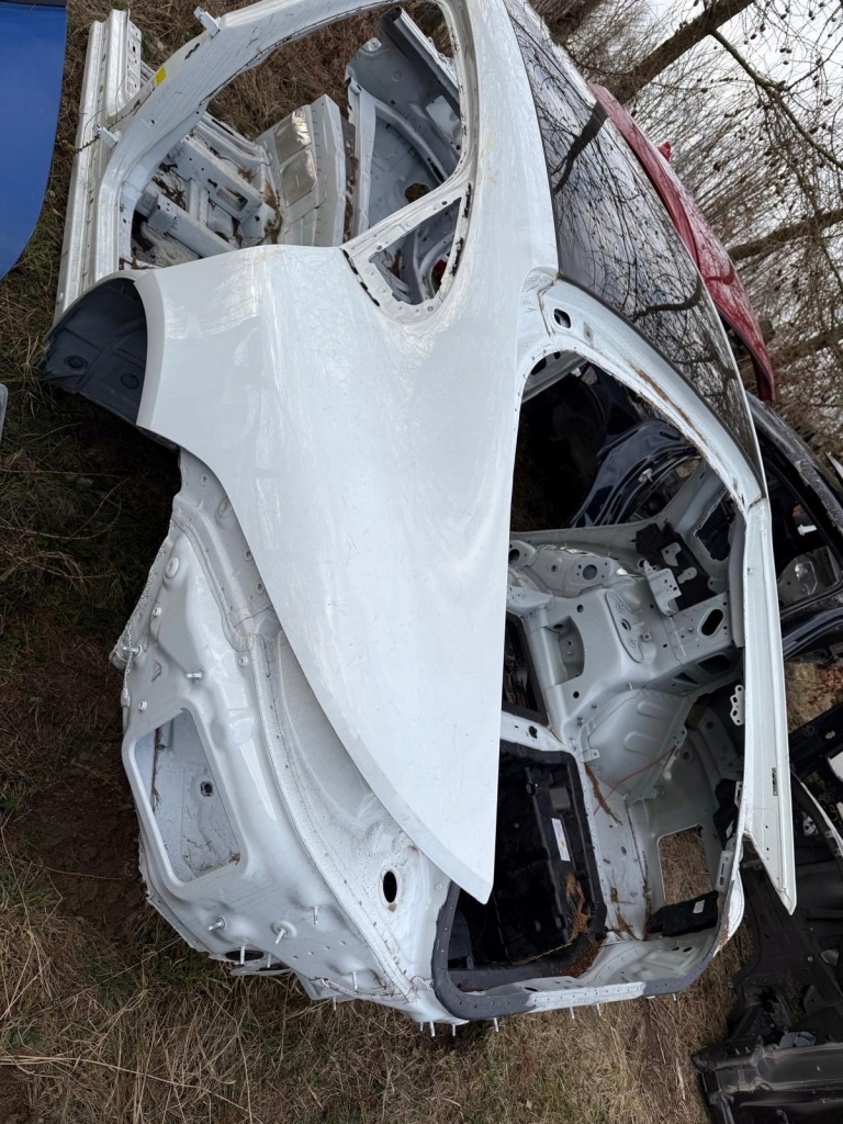 фото №1, Задня+ дах панорама porsche panamera 971 чверть 1