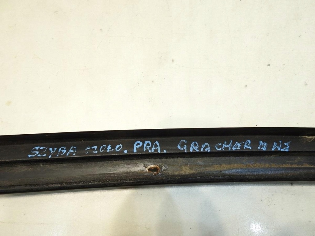 фото №6, Молдинг скло лобове права jeep grand cherokee ii