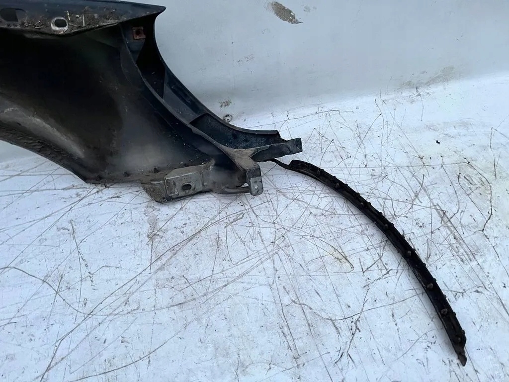 Крило ліве mercedes-benz cl500 cl600 c140 Зі Шроту