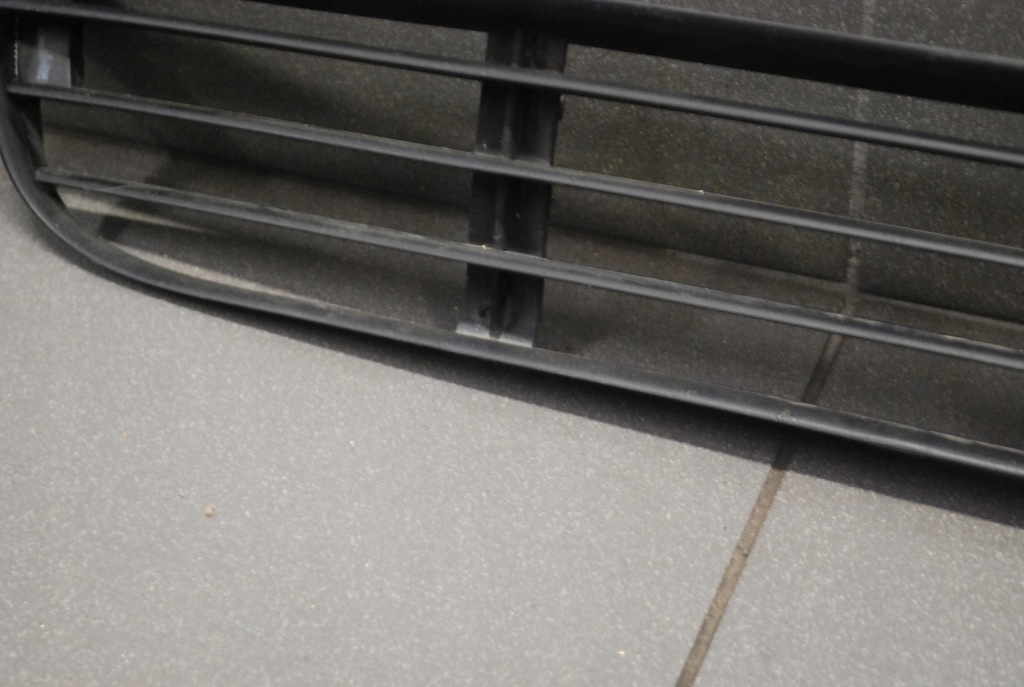 фото №8, Решётка бампера средняя audi a8 d2 4d0854687