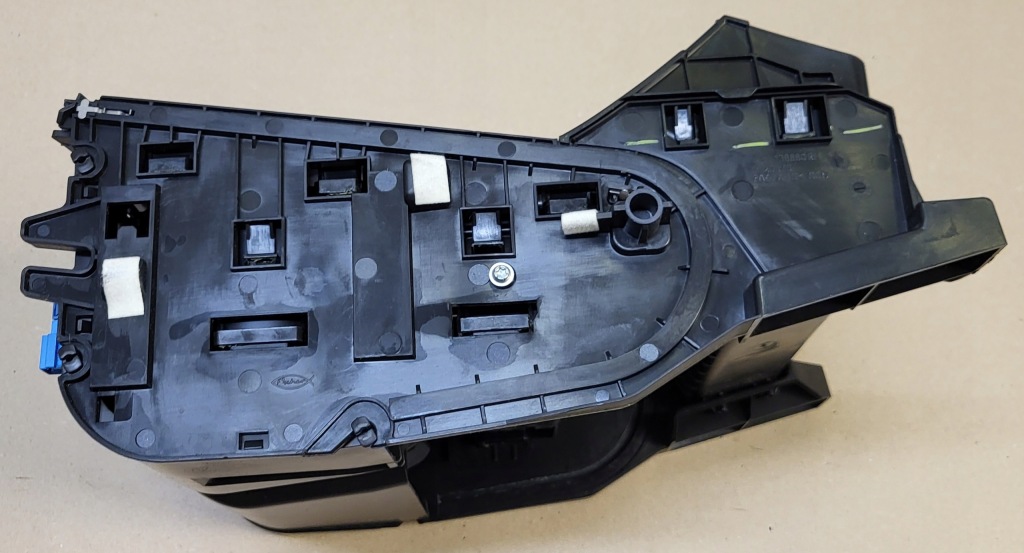 Кронштейн на кружки подстаканник шторка бардачок mercedes ml w166 оригинальный номер eu в Украине