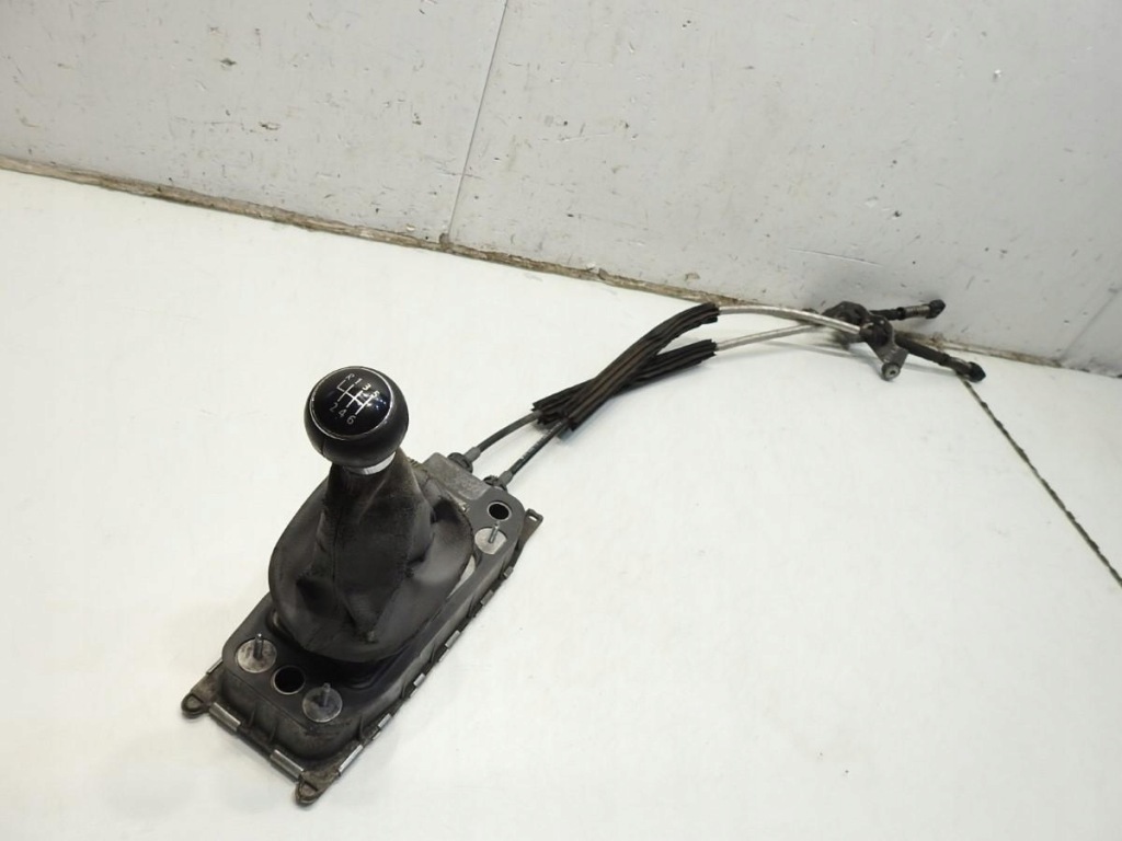 фото №10, Выборщик тросы ручка переключения передач чехол volkswagen touran i 1k0711091a