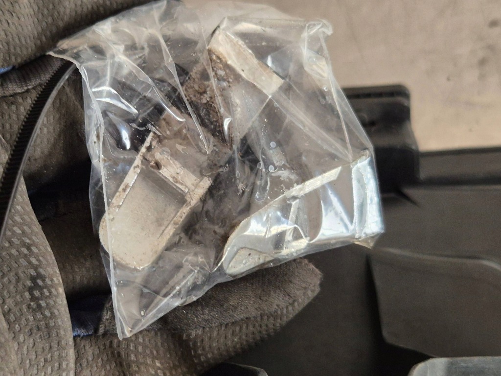 фото №13, Suzuki grand vitara ii lift решётка радиатора решётка радиатора 7174377k0 71742-77k0