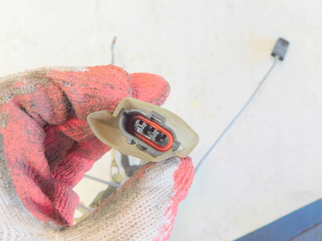 фото №6, Opel frontera a 1993r 3d замок дверь левый перед