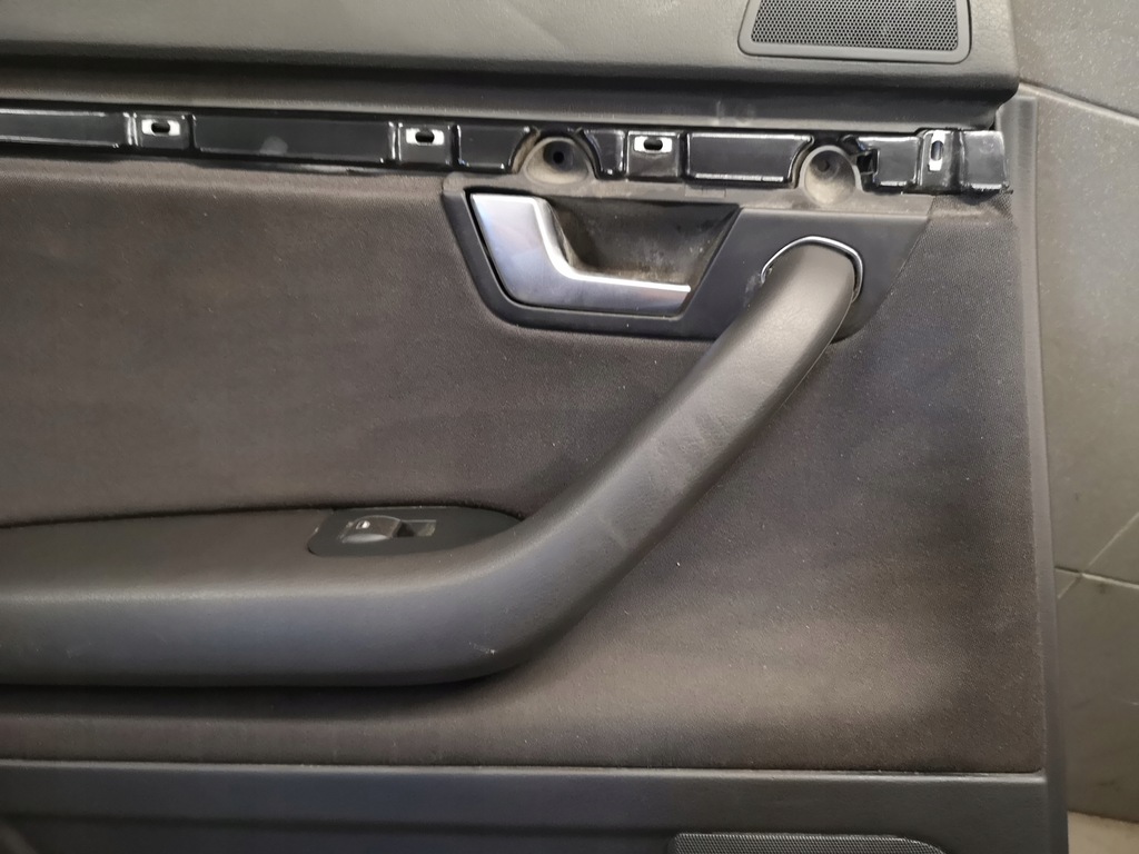 фото №7, Обшивка двері лівий задня audi a4 b7 8e0867305