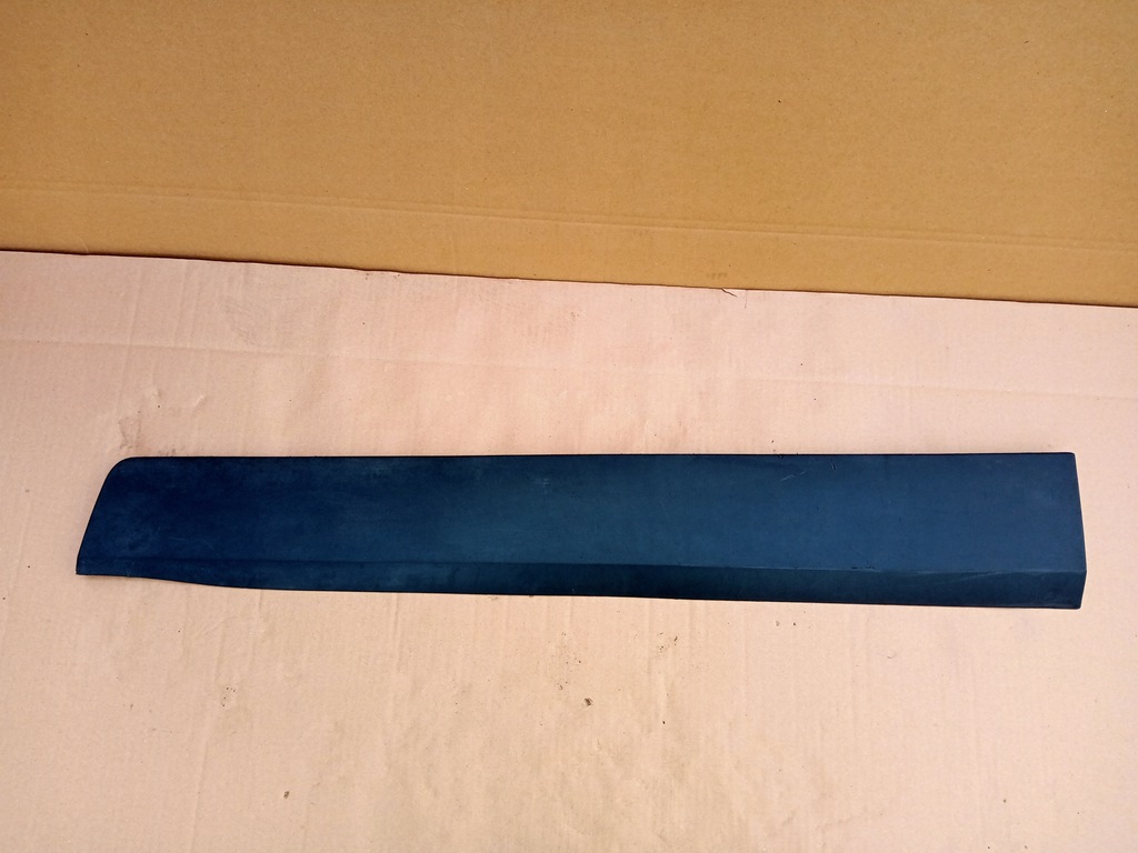 фото №1, Opel crossland x молдинг дверь правый перед 2016r