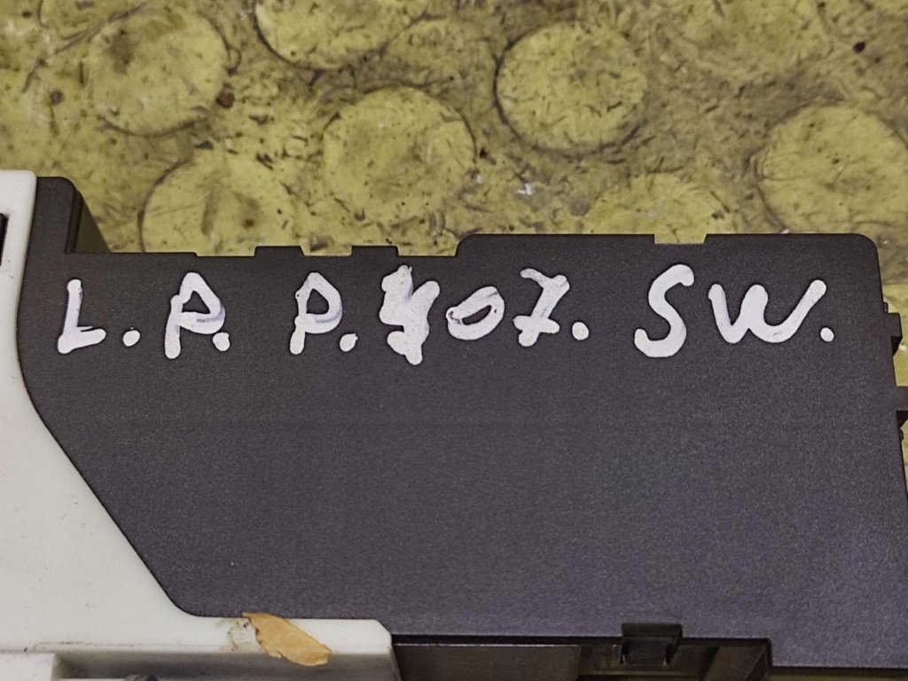 Peugeot 407 sw моторчик стекло левый перед 9646594580 Киев