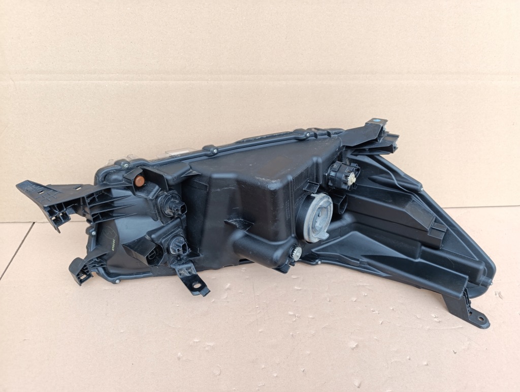 фото №9, Toyota hilux lift viii 20-23 лампа левая перед передняя фара обычный eu