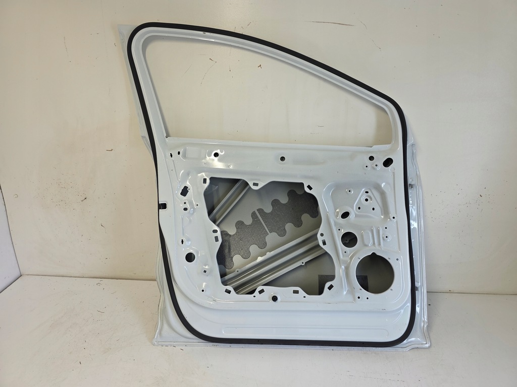 фото №16, Дверь левый перед skoda enyaq 21- 5la