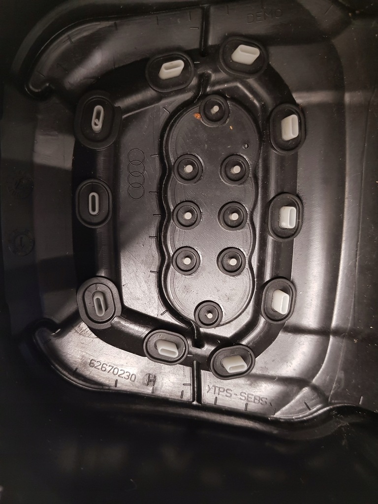 фото №8, Заглушка подушка водія audi a4 b9