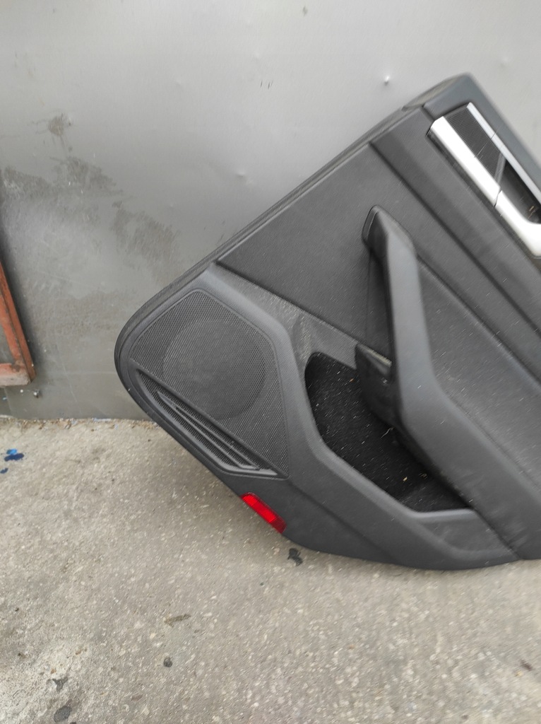 фото №12, Обшивка двері правий задня volkswagen arteon