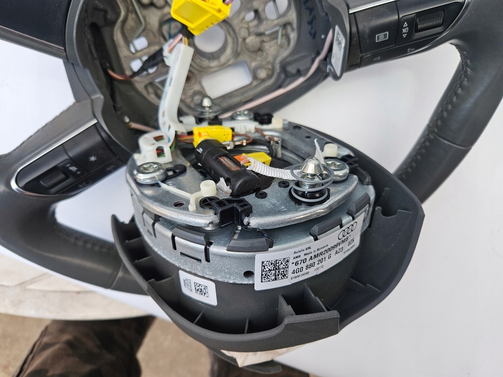 фото №11, Воздуховод четырёхлучевая серая кожа кожаный подушка audi a6 c7 a7 4g