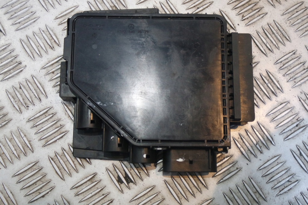 Купити Коробка запобіжників mercedes w167 a2225407629
