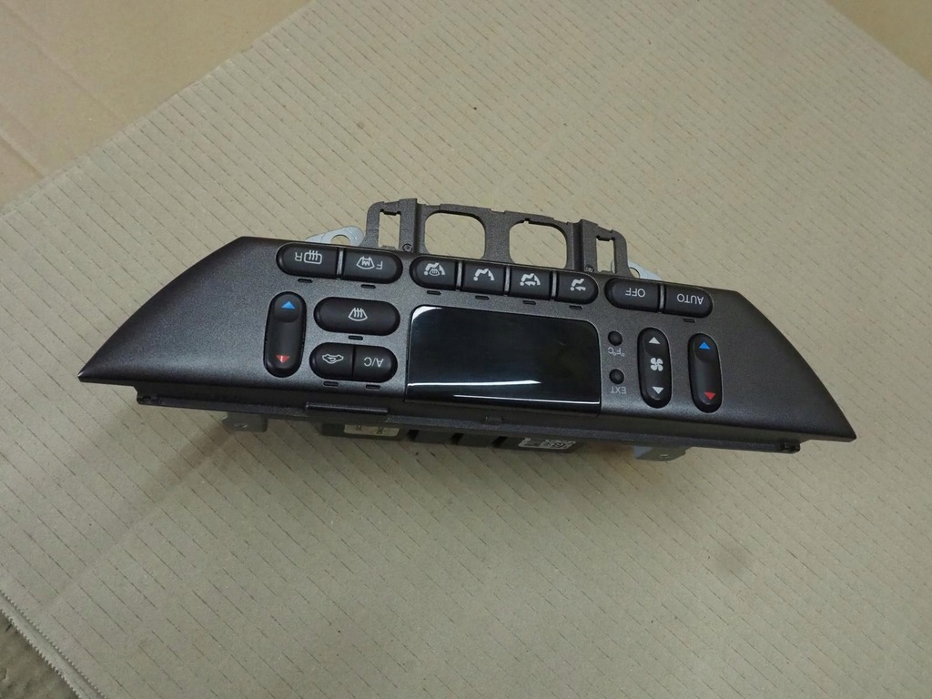 фото №14, Панель управление кондиционера jaguar s-type xr8h-18c612-al europa