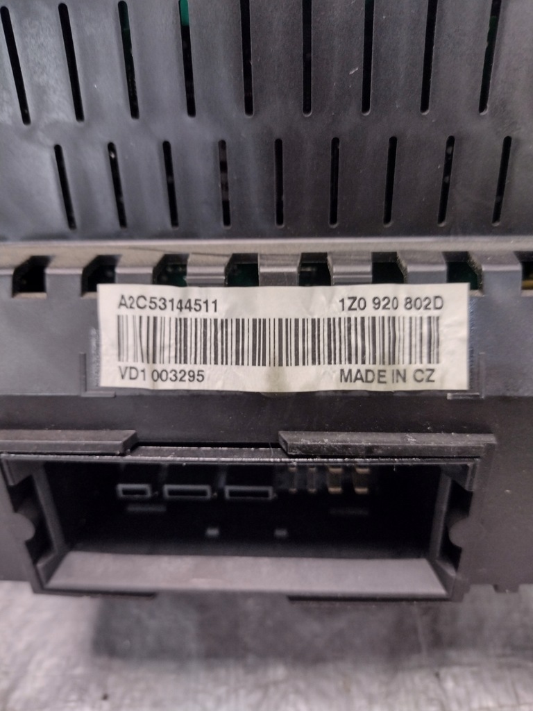 фото №9, Счетчик, приборы skoda octavia ii 1,9 tdi bxe оригинальный номер 1z0920802d