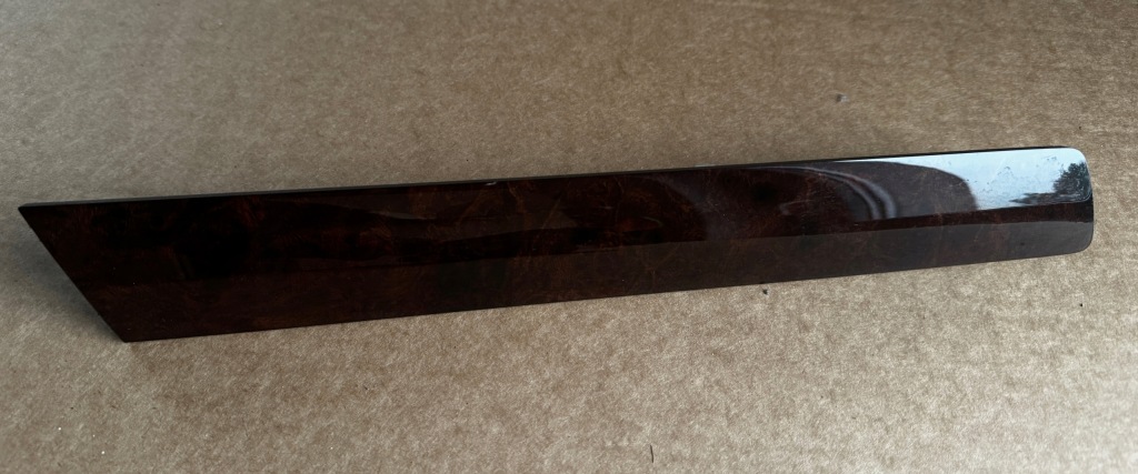 фото №1, Молдинг дверь левый перед vw touareg 7p6867439l