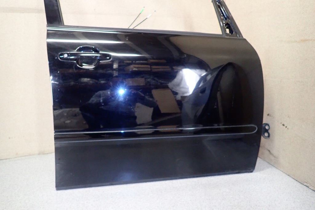 фото №12, Toyota avensis verso 01-09 дверь перед правое 202