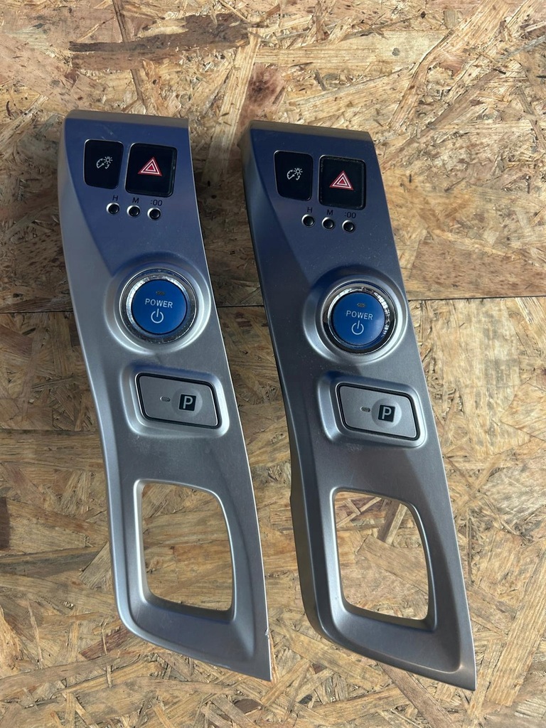 фото №1, Prius plus + v панель запуск стоп