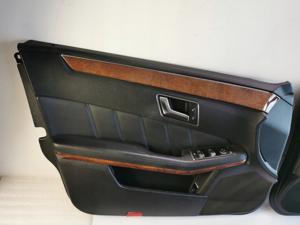 E-klasa w212 оббивка обшивки led перед задній p/l Ціна