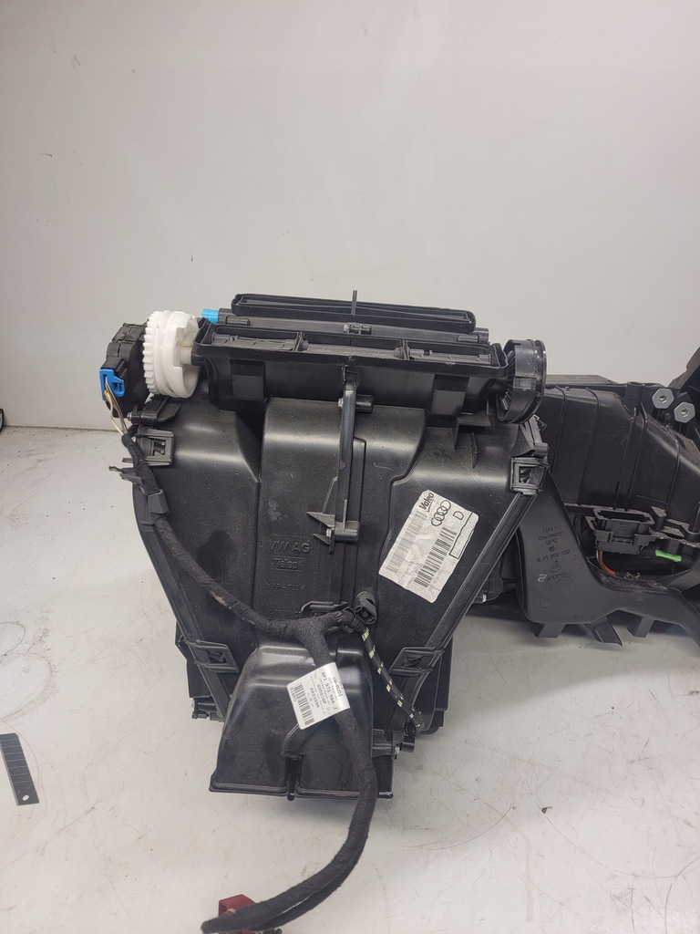 фото №8, Обігрівач комплектна audi a3 8p lift 8p1820003n