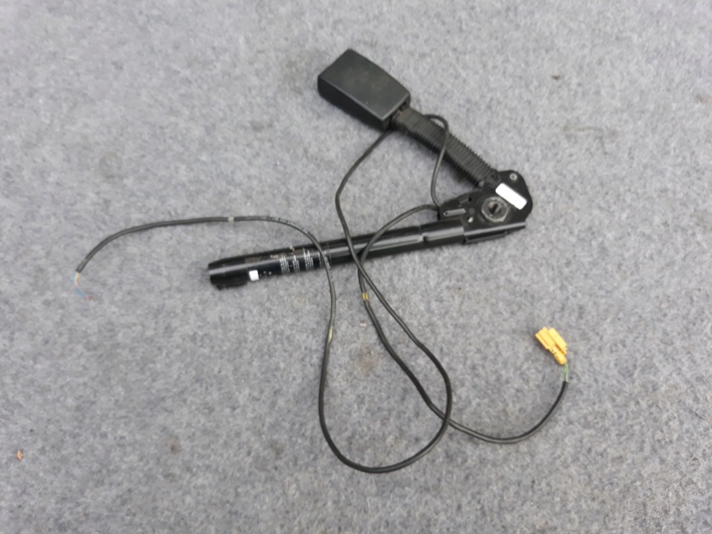 Купити Натягувач поперечина правий перед mercedes w211 e-klasa