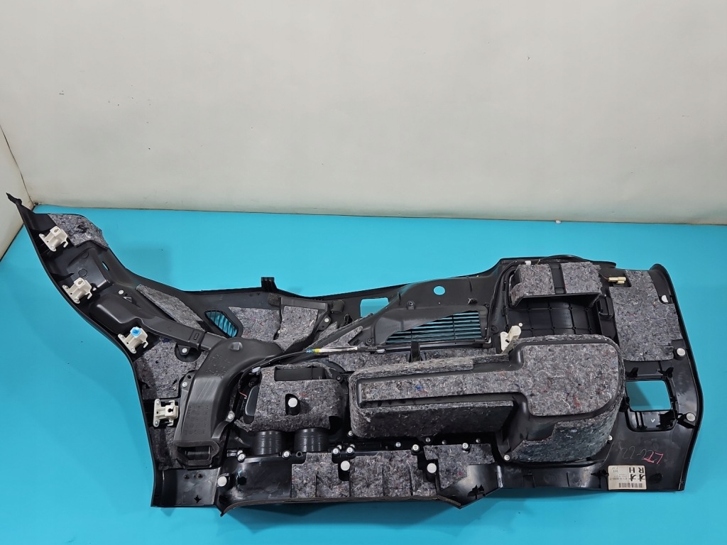 фото №10, Обивка багажника правая обшивка toyota land cruiser 200 j200 07-