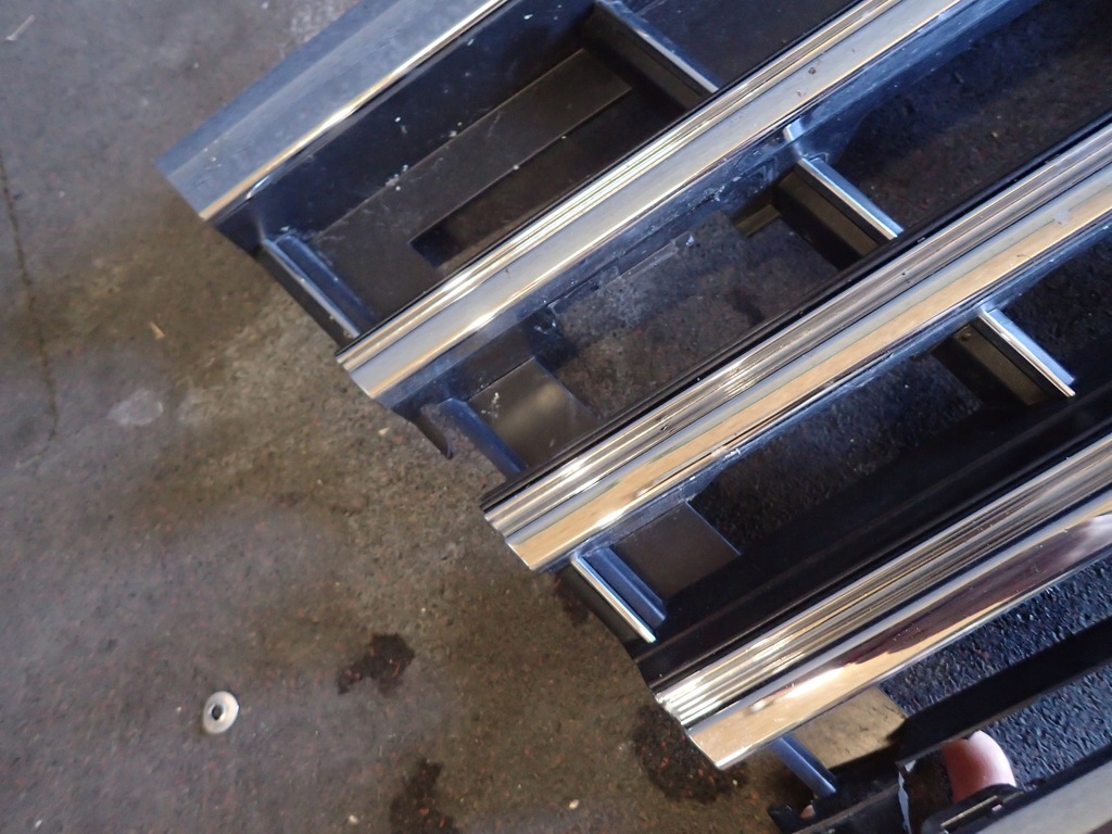 фото №3, Решітка радіатора решітка радіатора vw touareg 18-