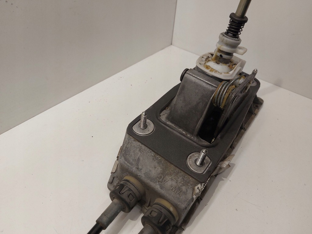 фото №11, Seat ibiza iv 6j,6p 2009 домкрат перемикання передач / верхній