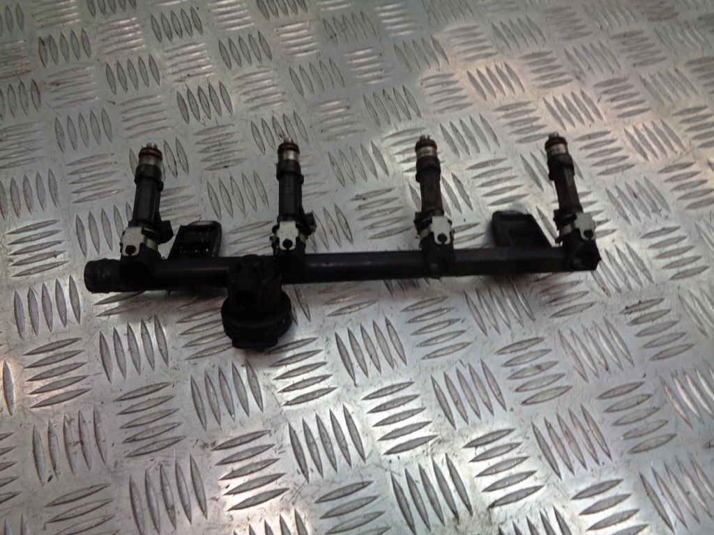 фото №1, Молдинг упорскування dacia logan 1.6 7700274294