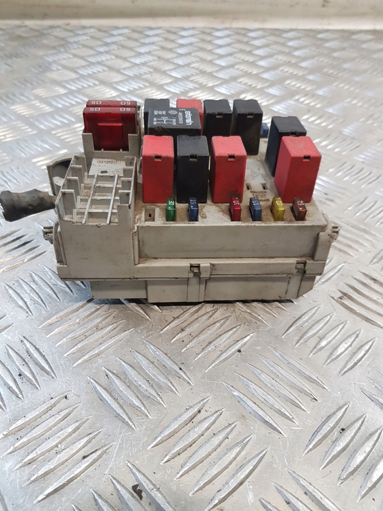 Коробка предохранителей 51724394 fiat stilo 1.9d 04r- Киев