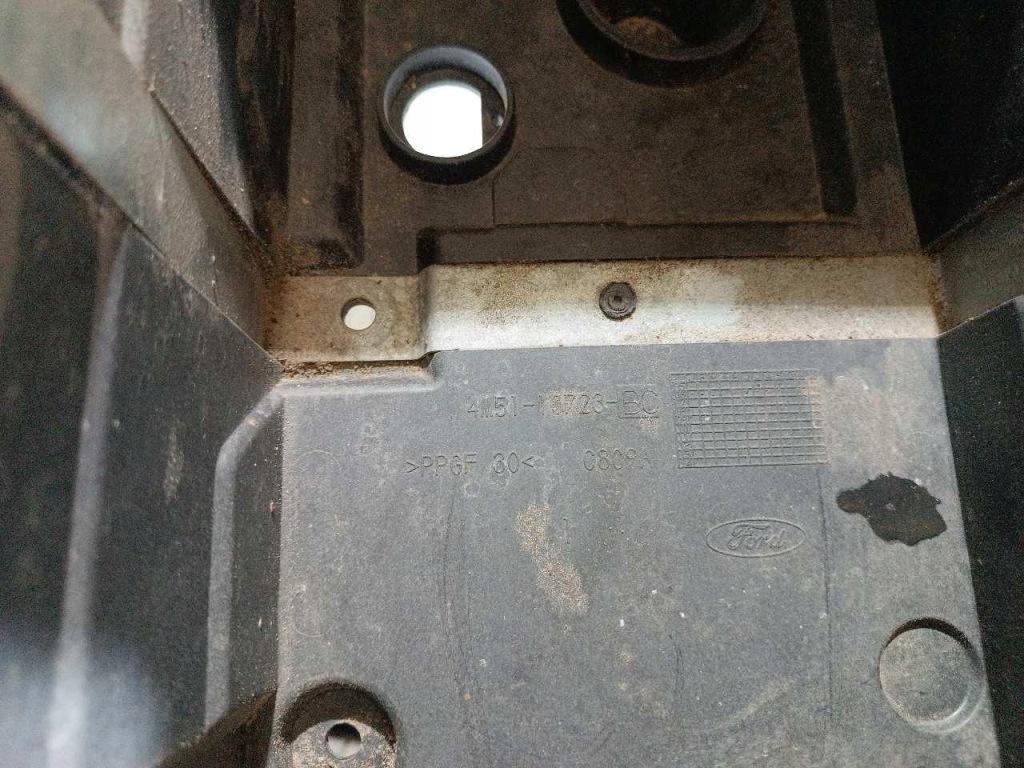 Основание аккумулятор ford c-max mk1 1.6 tdci 4m51-10723-bc в Украине