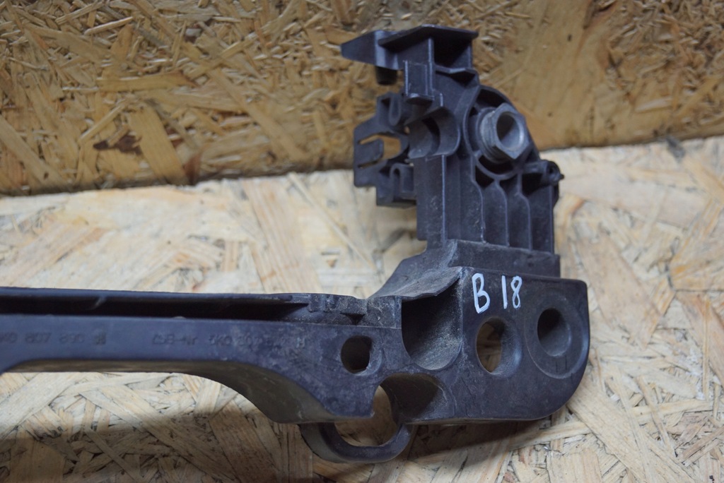 фото №7, Кронштейн лампи правий перед vw golf vi 5k0807572h