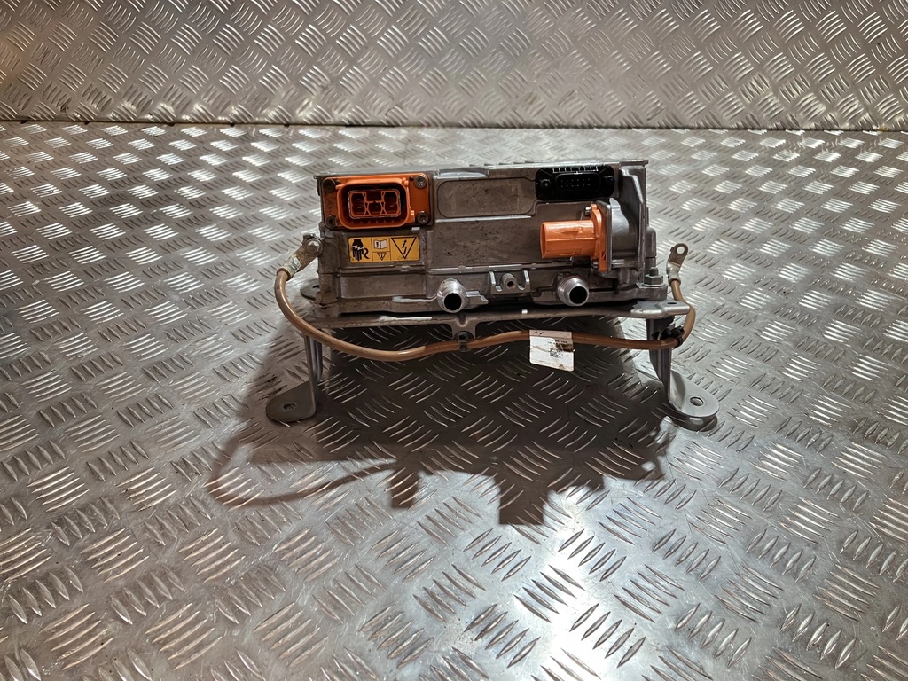 фото №2, Перетворювач модуль напруги mercedes eqb x243 300 4matic