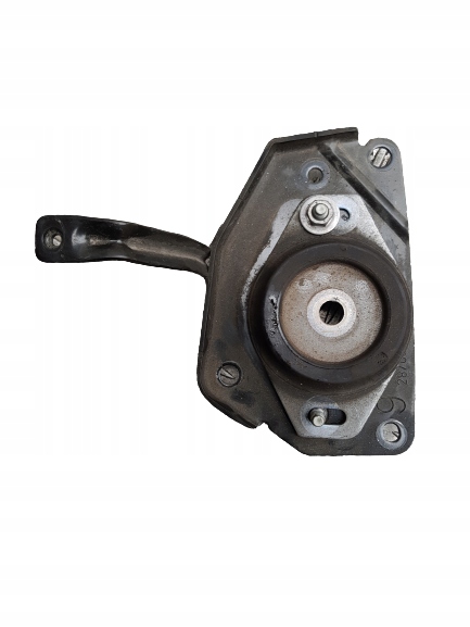 фото №1, Citroen c4 i 09 1.6 thp кронштейн двигуна